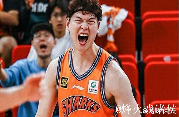 偰李永伟社媒分享新赛季定妆照：是谁把我的痣给p掉了